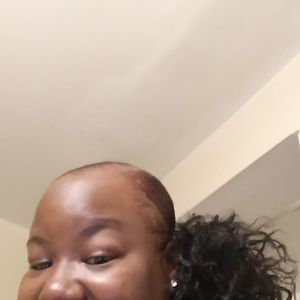 Meet your Posher, Tia